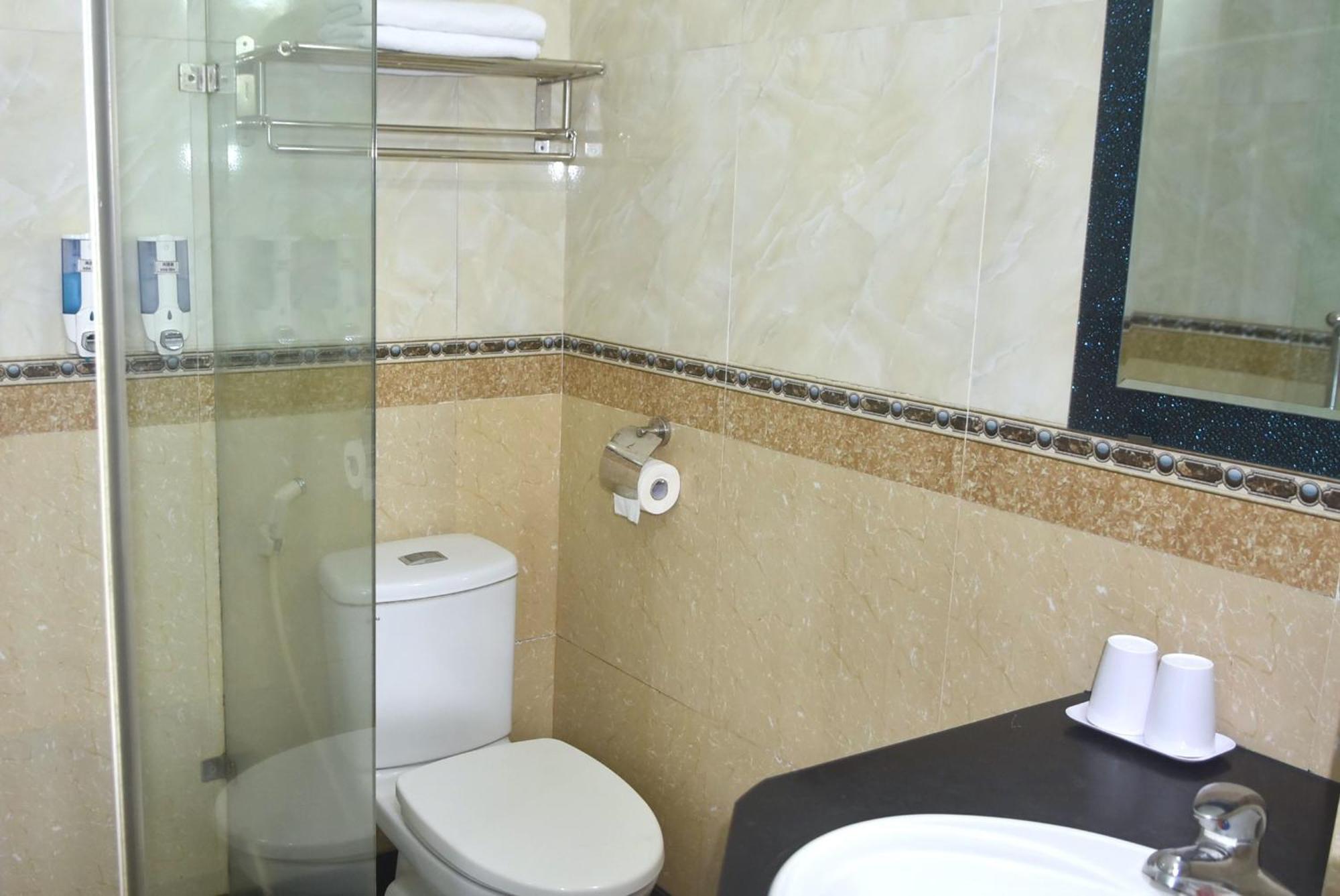 RedDoorz Thanh Hang Hotel near Me Tri Hanoi Exterior foto